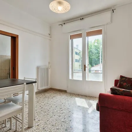 Cozy & Πανσιόν Μαργκέρα